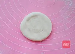 Illustration of how to make dough pancakes 12