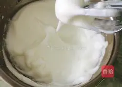 Chocolate Cake Roll Recipe Illustration 9