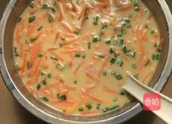 Illustration of how to make carrot and egg pancakes 4