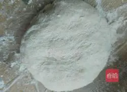 Illustration of how to make scallion pancake 2