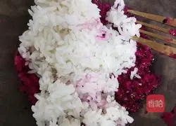 Red Dragon Fruit Banana Sushi Recipe Illustration 4