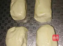 Illustration of how to make scallion pancakes 6