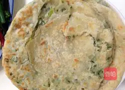 Illustration of how to make scallion crispy cake 8