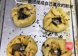 Illustration of how to make weird-looking scones 4