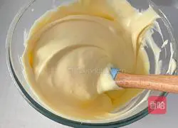 Illustration of how to make cream cupcakes 5