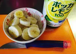 Honey Banana Pound Cake Recipe Illustration 2