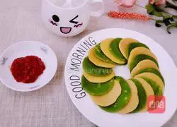 Illustration of how to make colorful egg pancakes 5