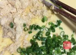 Illustration of how to make meat floss cake 1