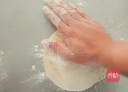 Illustration of how to make green onion cake 15