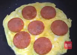 Illustration of how to make ham egg pancake 2