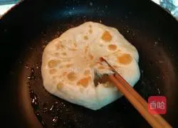 Illustration of how to fill egg cakes with success even for those with disabilities 8