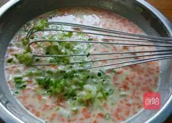 Illustration of how to make nutritious breakfast egg pancakes 5