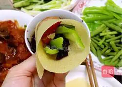 Illustration of how to make pancake rolls 6