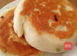 Illustration of how to make scallion pancakes 9