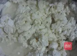 Illustration of how to make salted fish rolls in flatbread 2