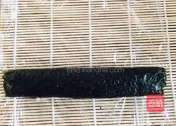 Illustration of how to make fancy sushi 8