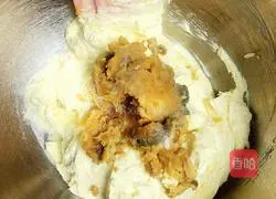 Salted Egg Yolk Milk Illustration of how to make crispy cake 7
