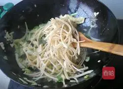 Illustration of home-style fried pancake shreds 7