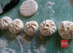 Illustration of how to make Pan-fried Umeboshi and Vegetable Patties 7