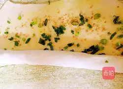 Illustration of how to make scallion pancakes 4