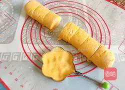 How to make flower-shaped pumpkin glutinous rice cakes Illustration 11