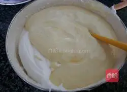 Illustration of how to make orange jam cake roll 11