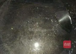 How to make leek egg pancakes Illustration 5