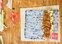 Illustration of how to make home-style sushi 4
