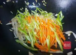 Illustration of how to make fried pancakes 8