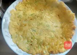 Illustration of how to make zucchini, shrimp skin and egg pancakes 8