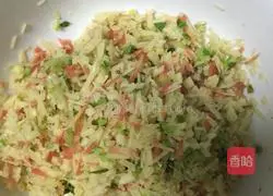 Illustration of how to make potato radish cake 1