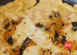 Illustration of how to make seaweed egg pancake 5