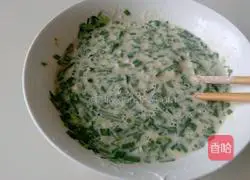 Illustration of how to make chive egg pancake 3