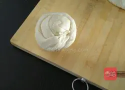 Illustration of how to make scallion, ham and ghee hand cakes 6