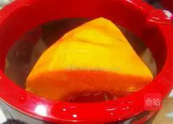 Illustration of how to make pumpkin bean dregs cake 2