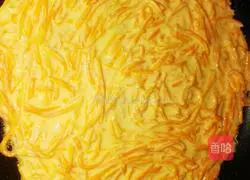 Illustration of how to make pumpkin dough 4