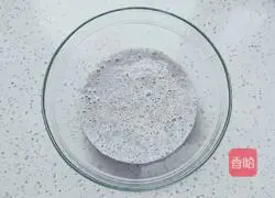 Illustration of how to make dragon fruit waffles 4