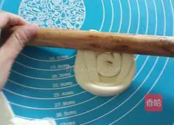 Illustration of how to make hand cakes 4