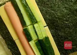 Illustration of how to make cured cheese sushi 3