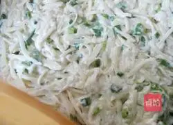 Illustration of how to make pan-fried potato pancakes 10