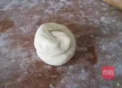 Illustration of how to make scallion pancakes 8