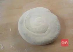 Illustration of how to make Zhixiang oil cake 7