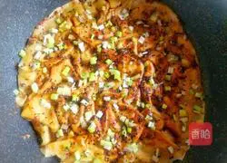 Illustration of how to make home-style sauce pancake 14