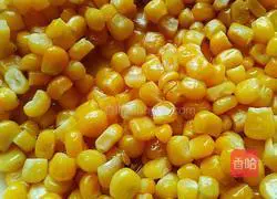 Illustration of how to make crispy corn pancakes 1