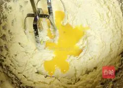 Illustration of how to make salted egg yolk soufflé 6