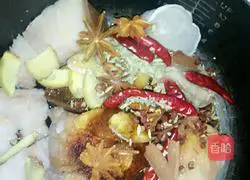 Illustration of how to make meat patties 3