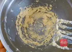 Illustration of how to make coconut raisin cake 3