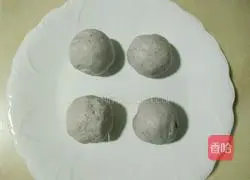 Milk-flavored purple potato filling and red bean dregs cake Illustration of how to do it 8