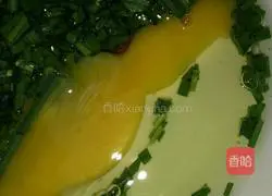 Illustration of how to make egg and leek pancakes 2