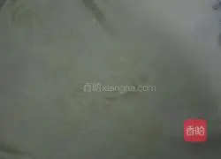 Illustration of how to make salted fish rolled in flatbread 5